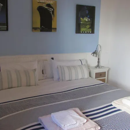 Sunny Costa Brava Getaway Apartment *