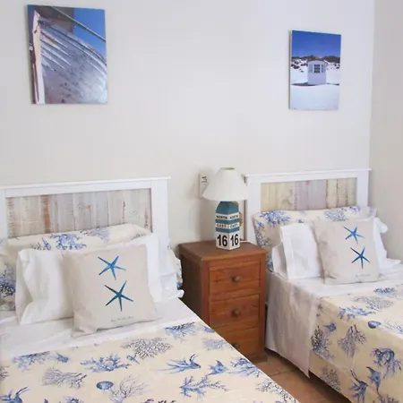 Sunny Costa Brava Getaway Apartment *